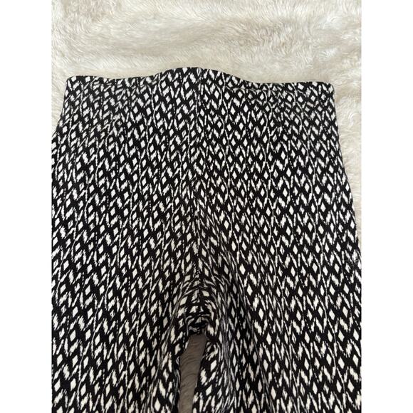 Lysse women's sz. M blk & white design bottom zipper pants. Pretty, comfortable - Picture 13 of 16